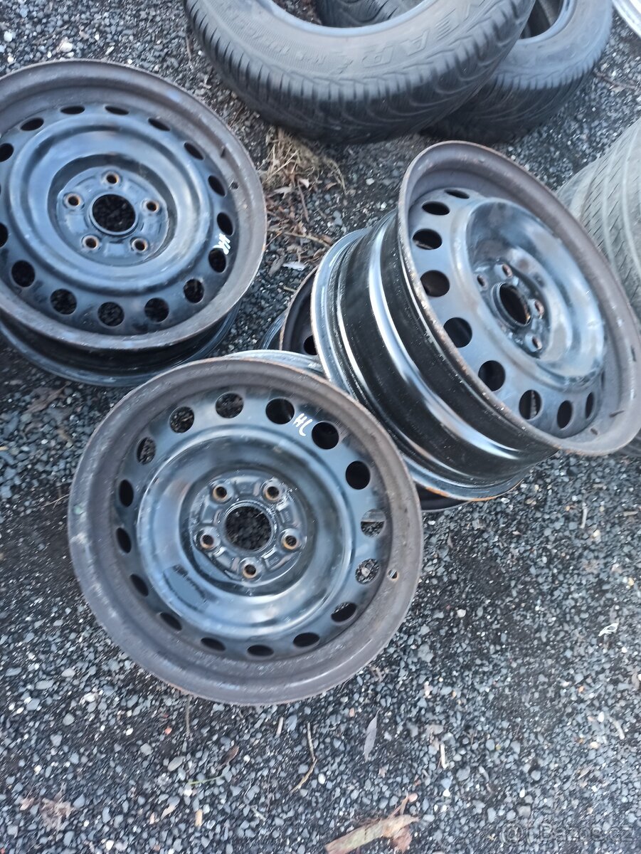 TOYOTA 6,5JX16 ET45-ROZTEČ 5X114,3