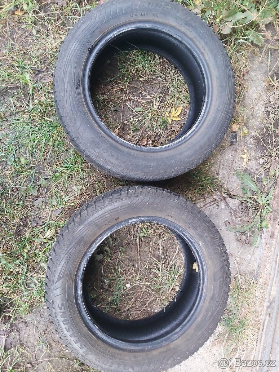 Prodám 2ks celoročních pneu Goodyear 185/60/14