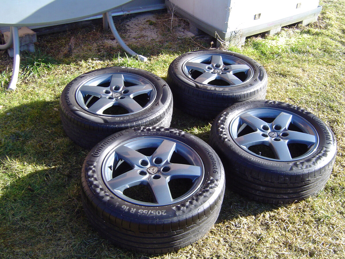 4 XLETNÍ HLINÍKOVÁ KOLA PEUGEOT 205/55 R16....TOP