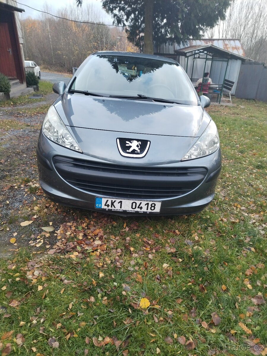 Peugeot 207 1.4  54kw benzin 2009 Hatchback