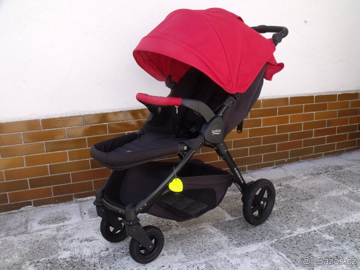 Sportovní kočárek Britax B-Motion plus s pláštěnkou