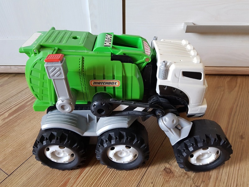 Popelář Stinky mluvící auto- Mattel