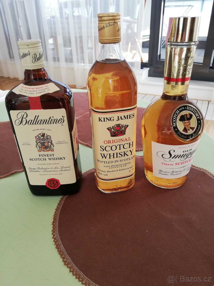 Různé druhy starého alkoholu