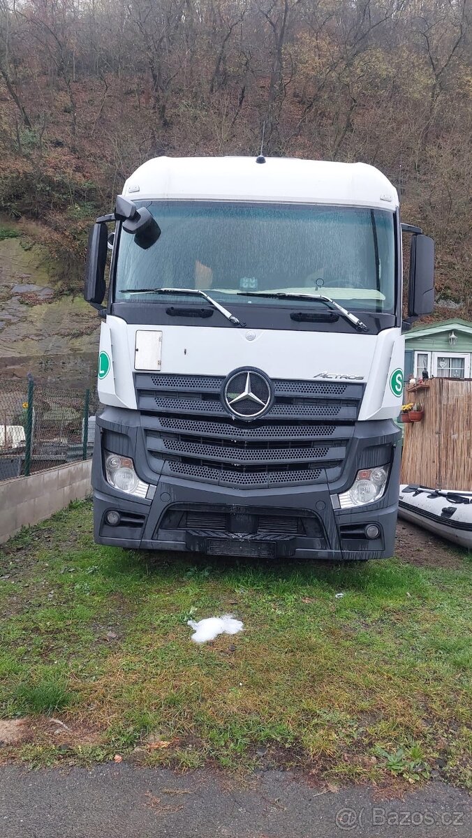 Tahač Mercedes-Benz Actros