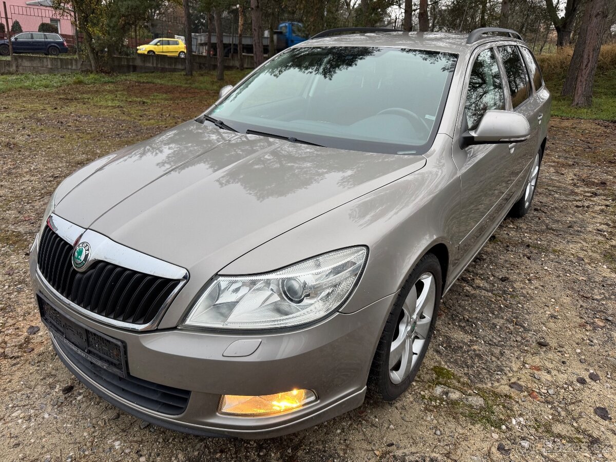 ŠKODA OCTAVIA II FL COMBI SPORT 2.0 TDI 103KW DSG 2012