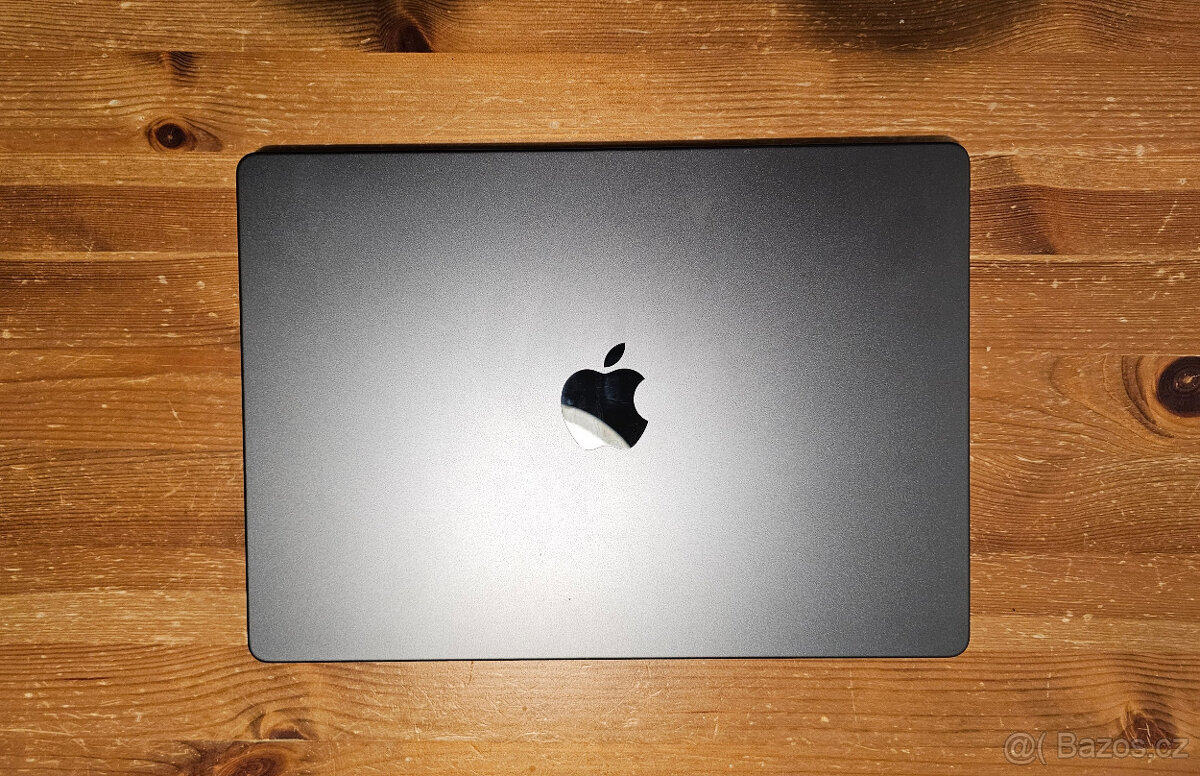 MacBook Pro 14" M3 PRO CZ 2023 Vesmírně černý - 1TB / 18 GB