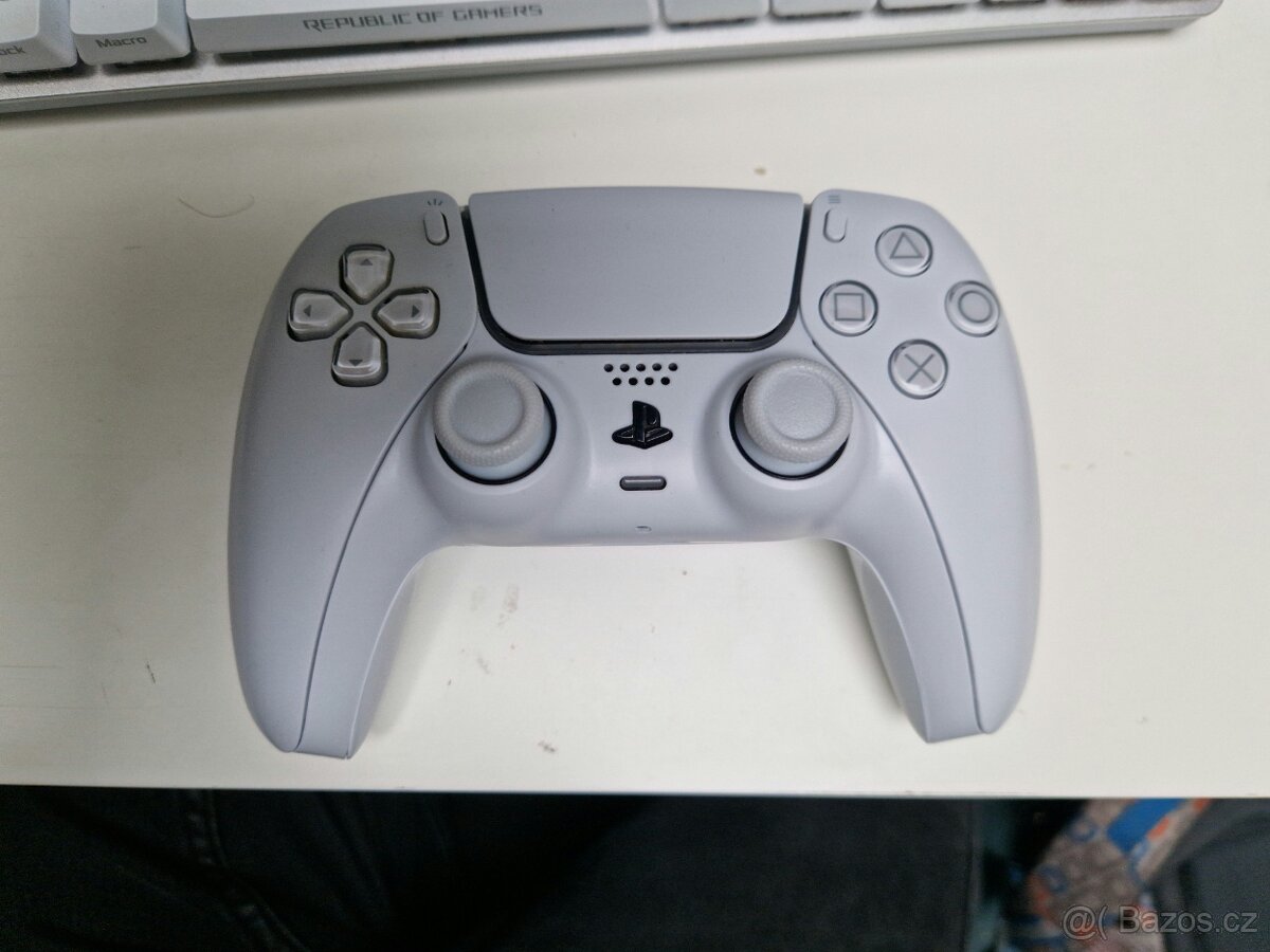 Prodám playstation 5 controller bílí