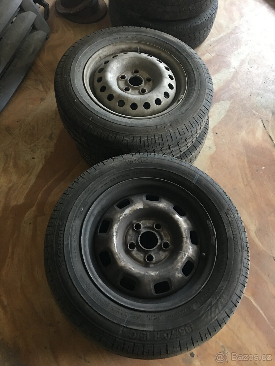 195/70 R15C sada Barum Vanis2 disky 6Jx15H2 Transporter