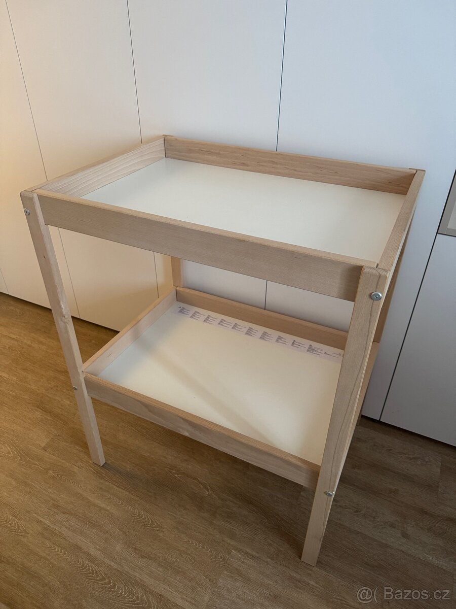 Přebalovací pult - IKEA