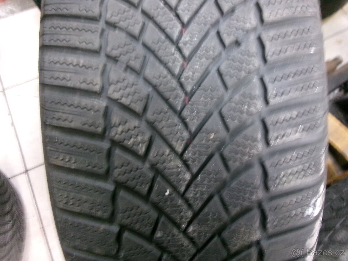 235/55 R17 BRIDGESTONE (cca 5mm) č.14876