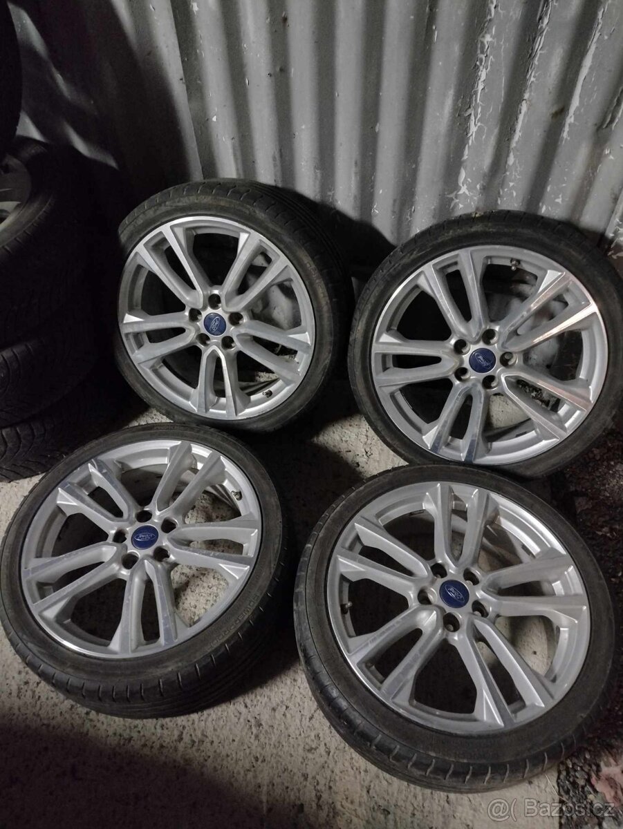 4ks alu disky orig. Ford 5x108 R18 pneu 225/40 r18