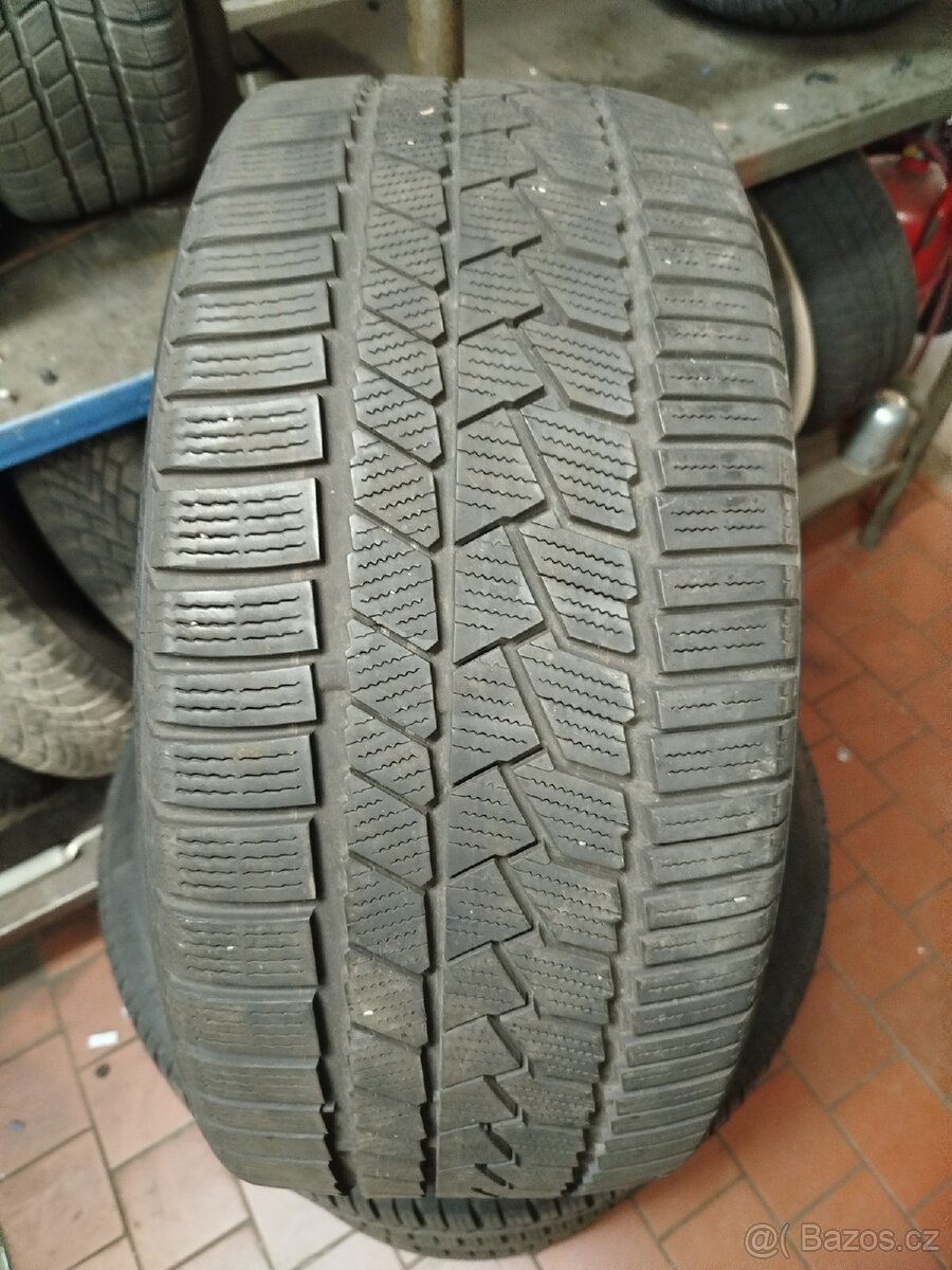 Zimní pneu 245/40R19 Continental.