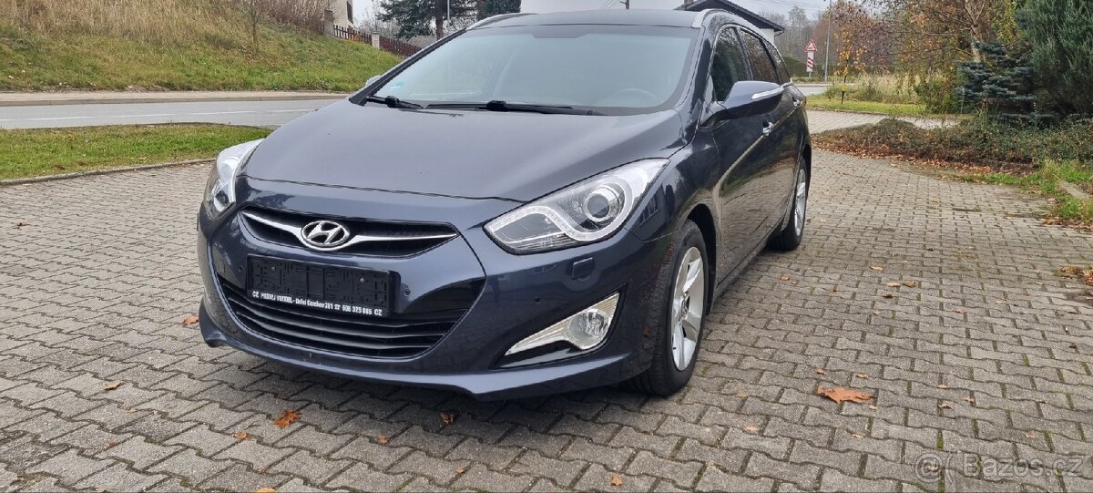 Hyundai I40 combi 1.7CRDi 100Kw r.3/2014 velice pěkné