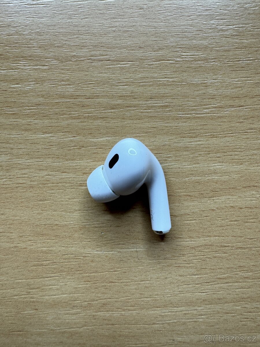 Pravé sluchátko AirPods pro