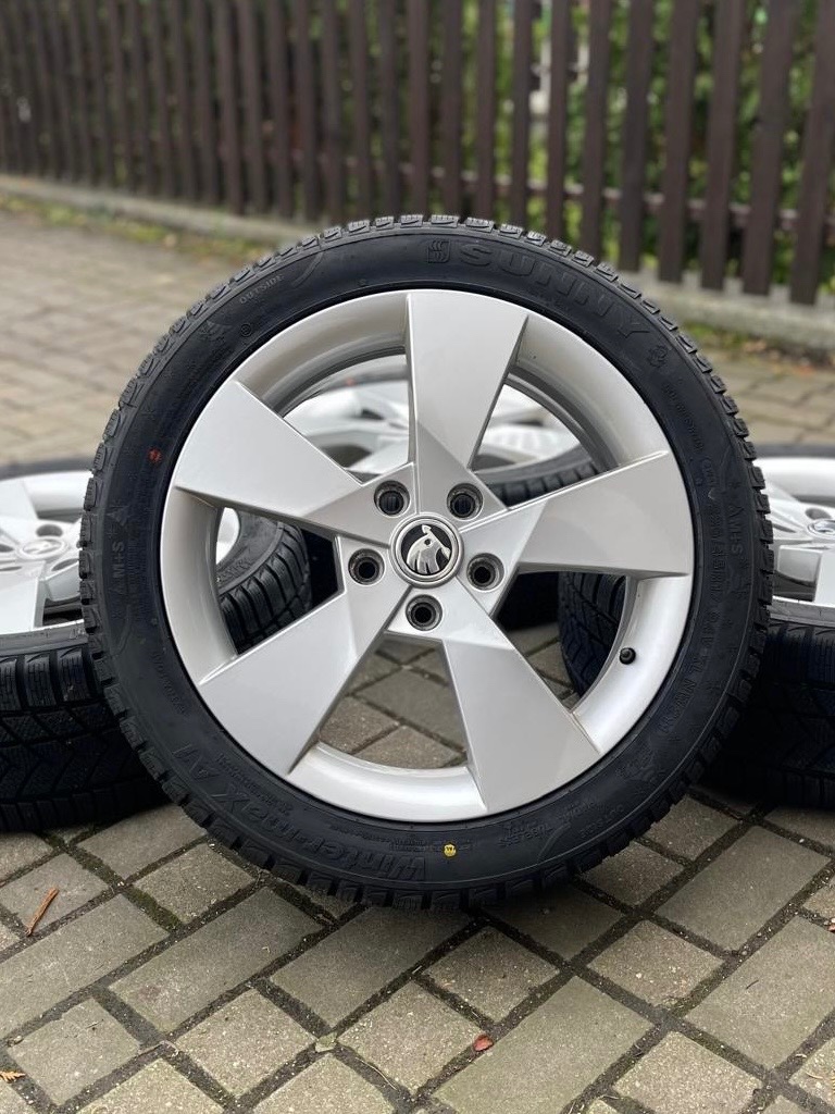 ORIGINÁL Alu Škoda Denom R17, 5x112 - NOVÉ ZIMNÍ PNEU