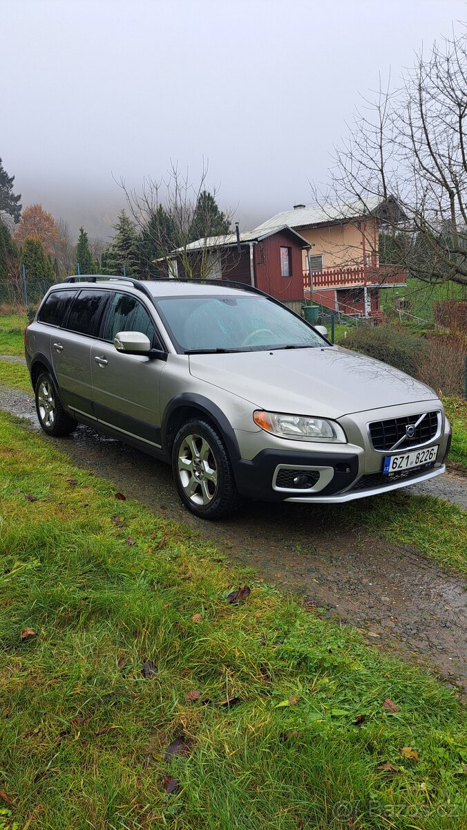 Volvo XC70 D5 2,4D 136kw automat