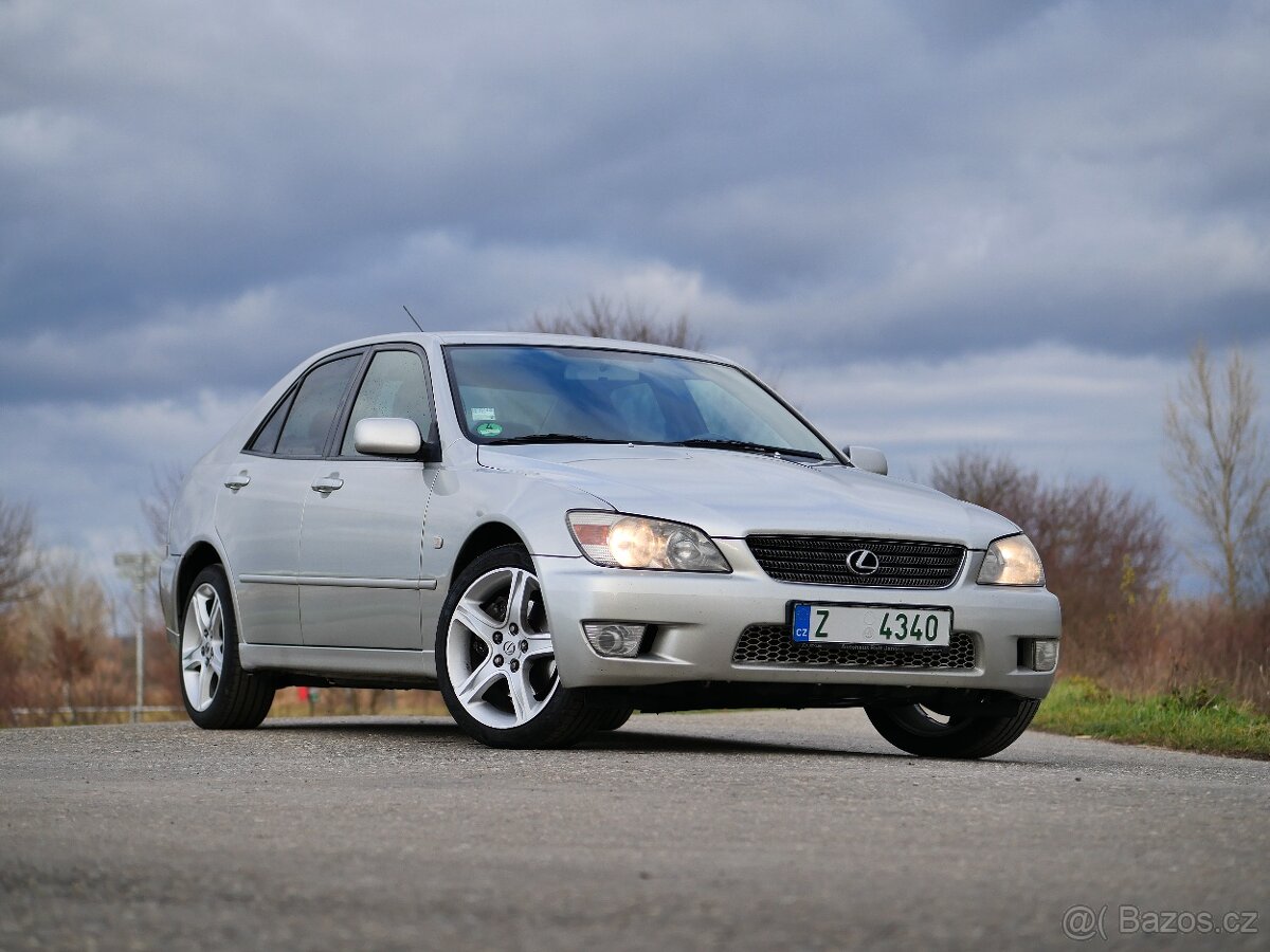 Lexus IS200 sport, manuál, samosfor, originál stav