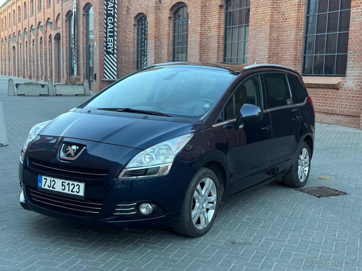 Peugeot 5008 1.6 115 kw NEJVYŠŠÍ VÝBAVA