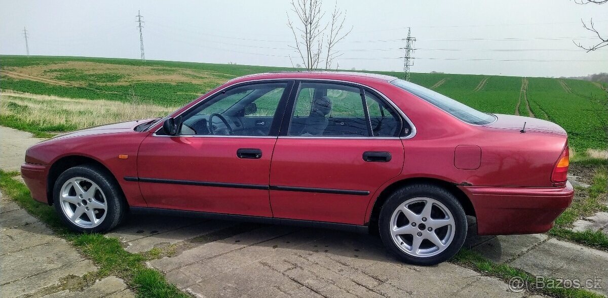 Rover 600 620i 130 000 KM - lehce havarovaný - motor Honda