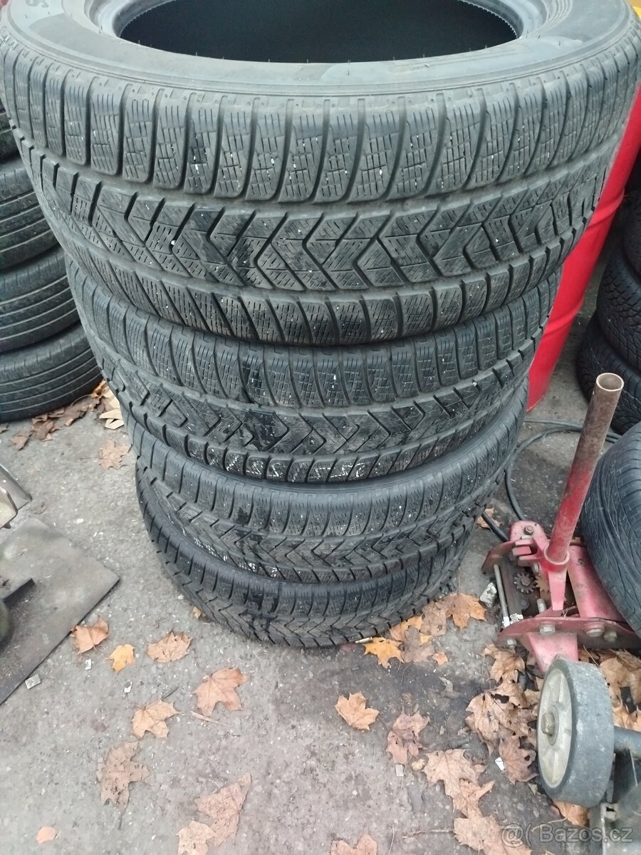 Zimní pneu 255 /55 r19