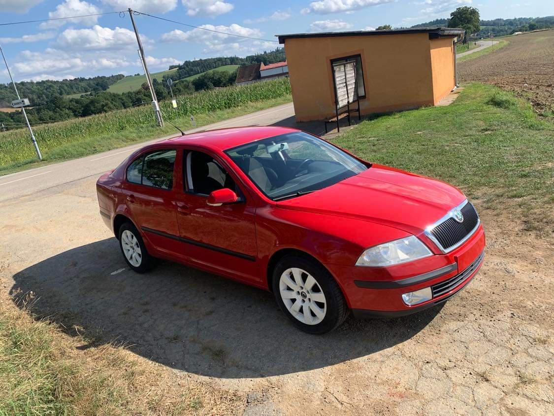 Škoda Octavia II 1.6 fsi 85kw