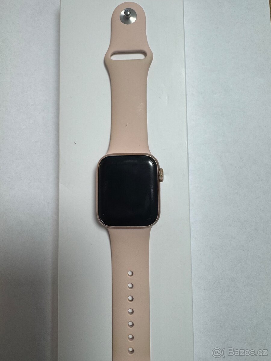 Apple Watch SE 40mm Kondice baterie 77% s kabelem  Cena 3499