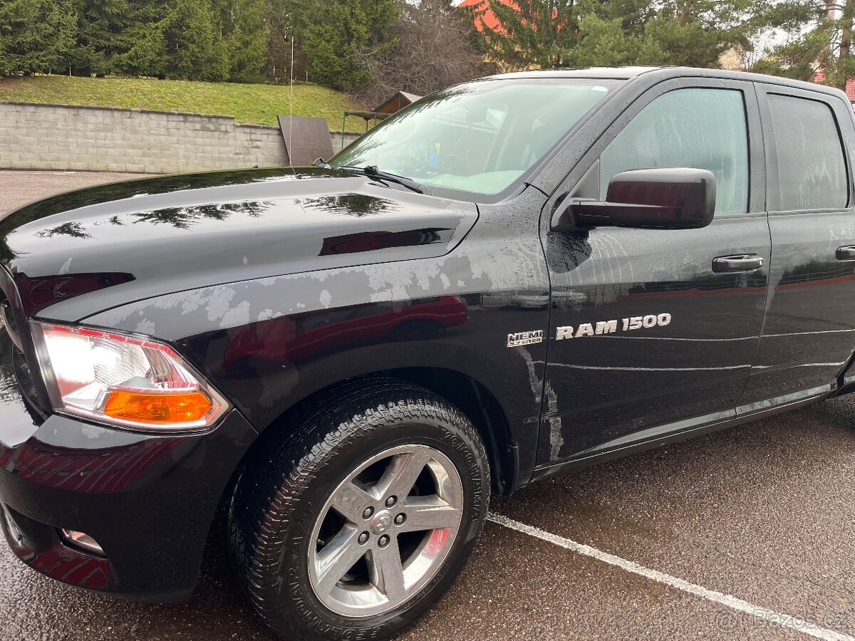 Prodám Dodge RAM 1500 5.7 hemi LPG