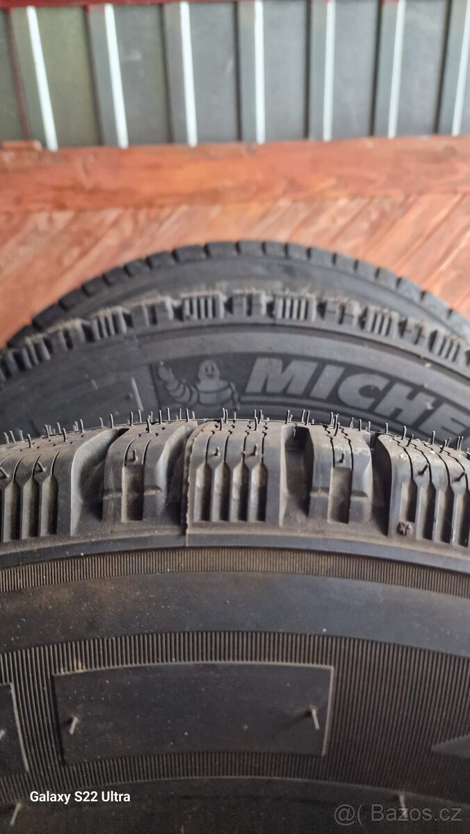 Michelin AGLIS 225/75/16 C