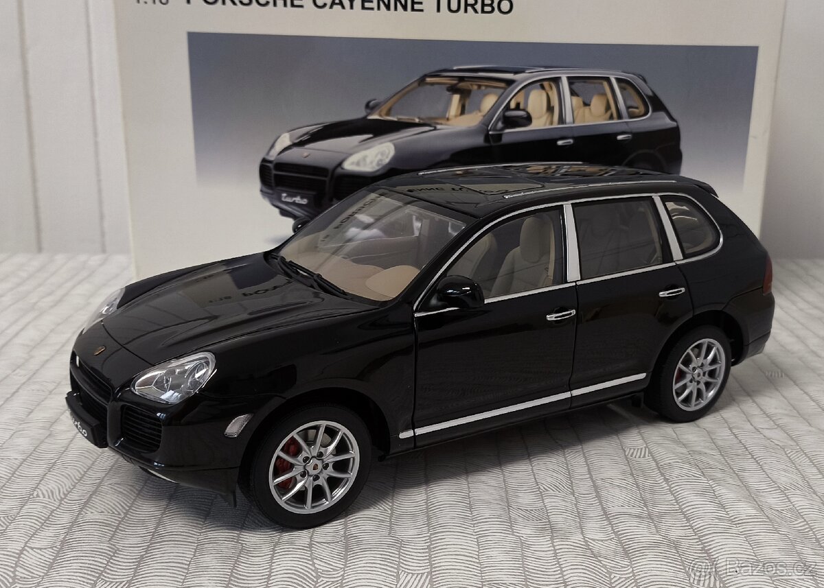 Model Porsche Cayenne Turbo 1:18 Autoart