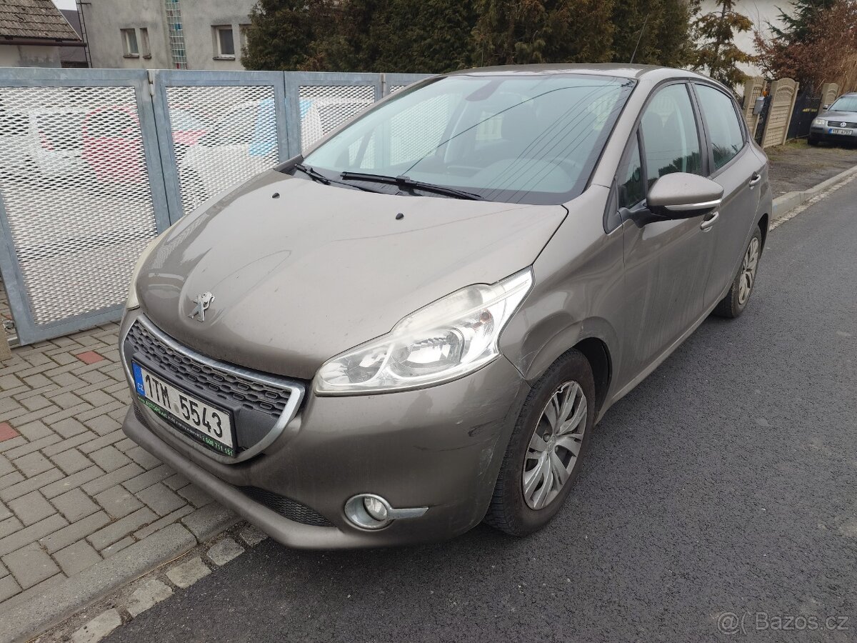 Peugeot 208 1.2i KLIMA