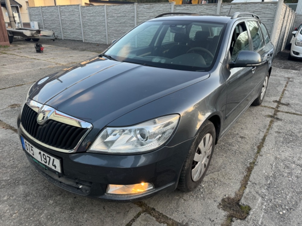 ŠKODA OCTAVIA 1,4 TSI 90KW,ROK 2009,NAJ 238TKM,NEHAVAROVANÉ,