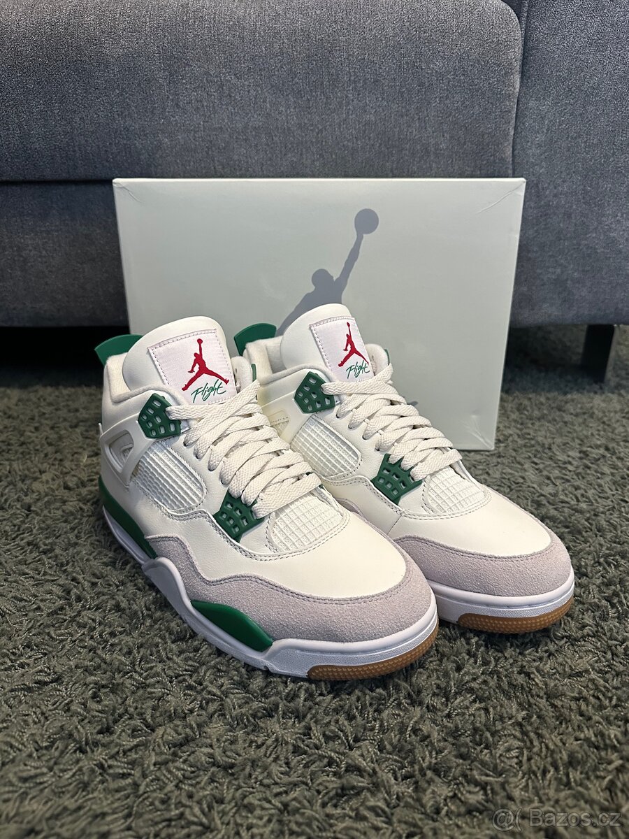 Air Jordan 4 SB Pine Green