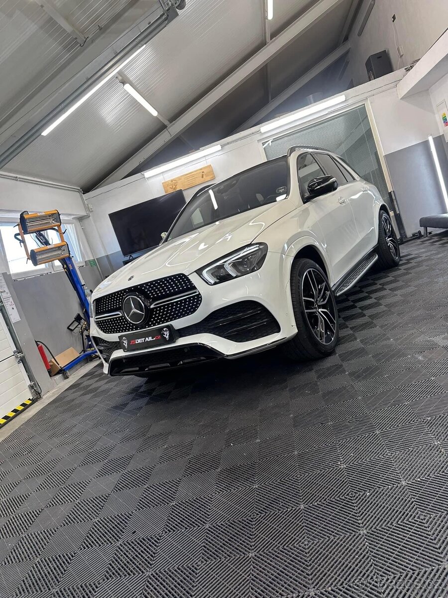 Mercedes Benz GLE 400d AMG Line