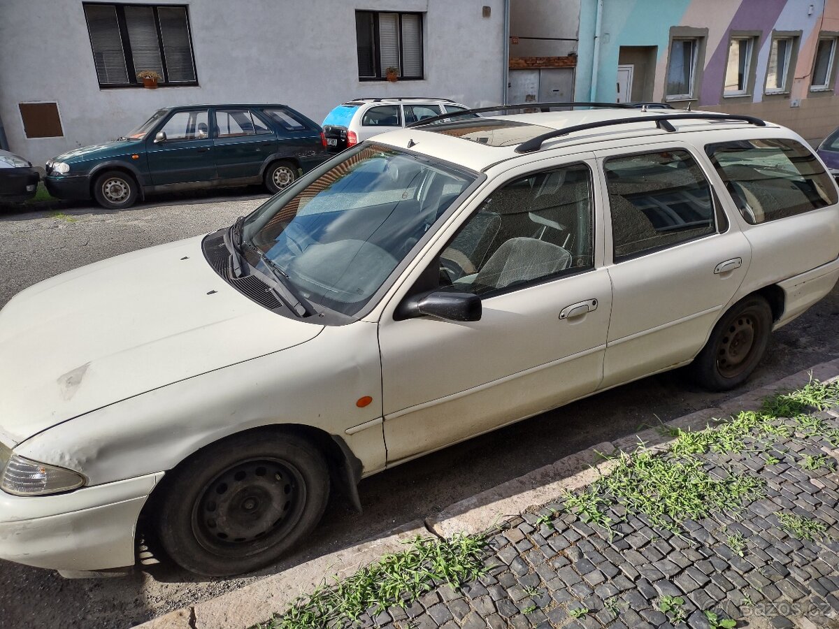 Ford Mondeo Mk1 na díly