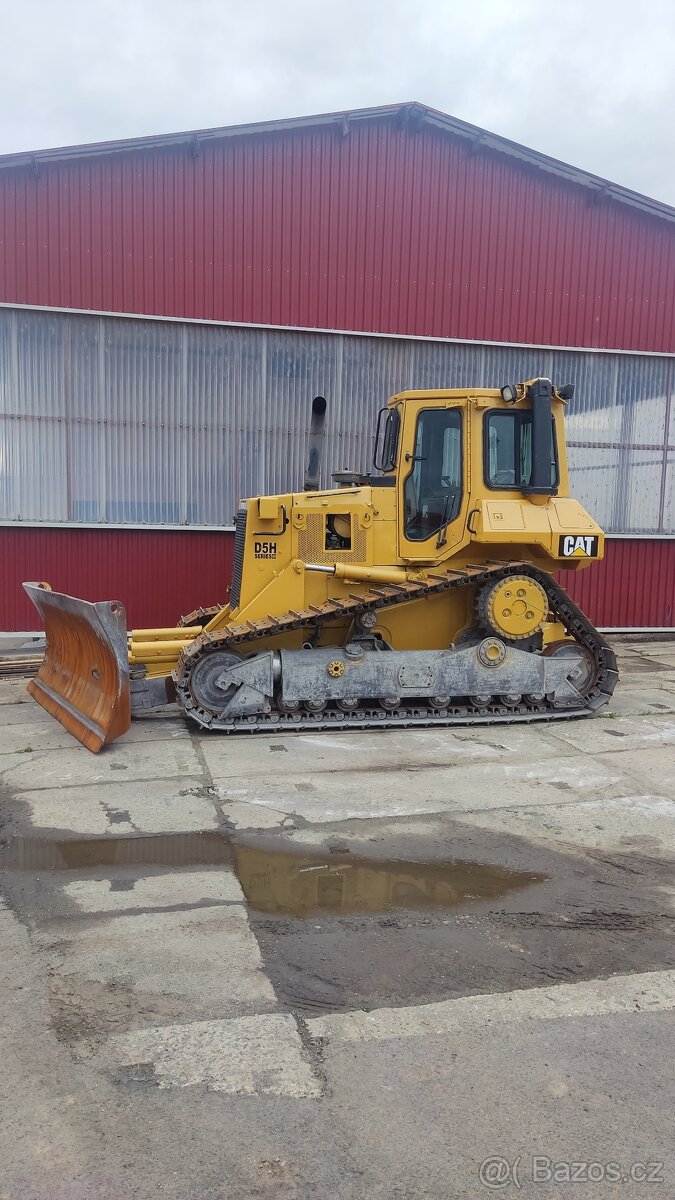 Dozer CAT D5H