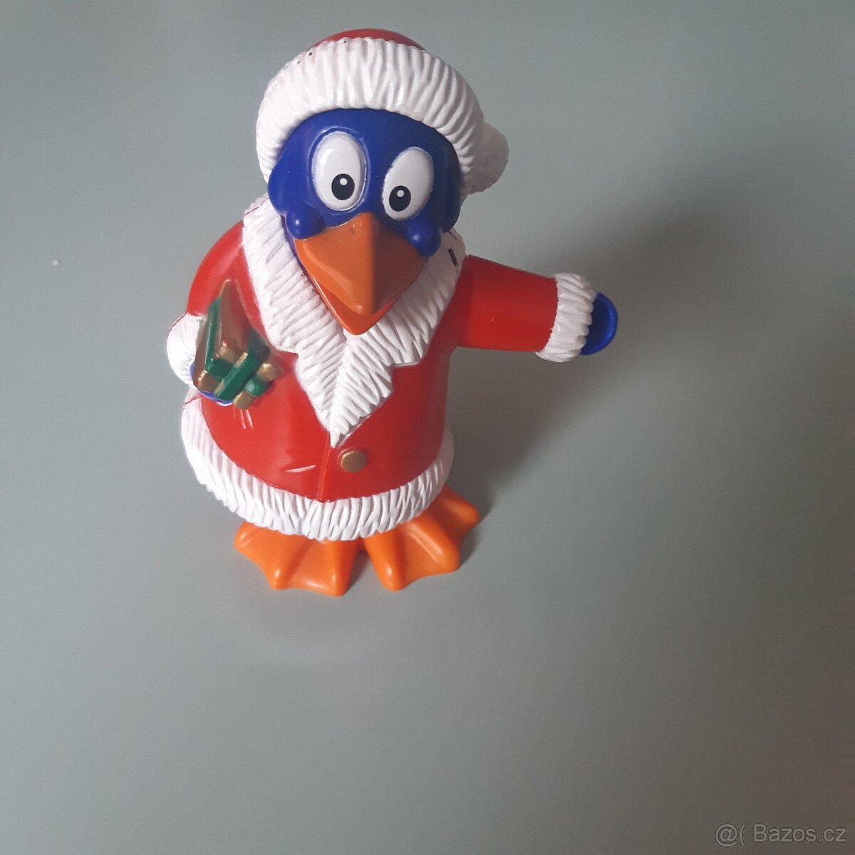 Kinder figurka Santa tučňák