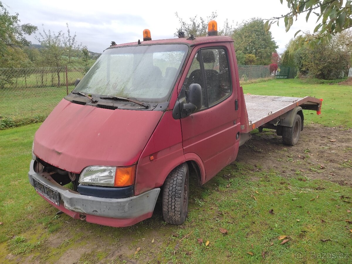 ODTAHOVKA FORD TRANSIT 2,5D ODTAHOVÝ VŮZ SPECIÁL