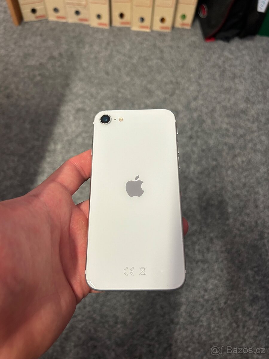 Iphone SE 2020 bílý 64gb