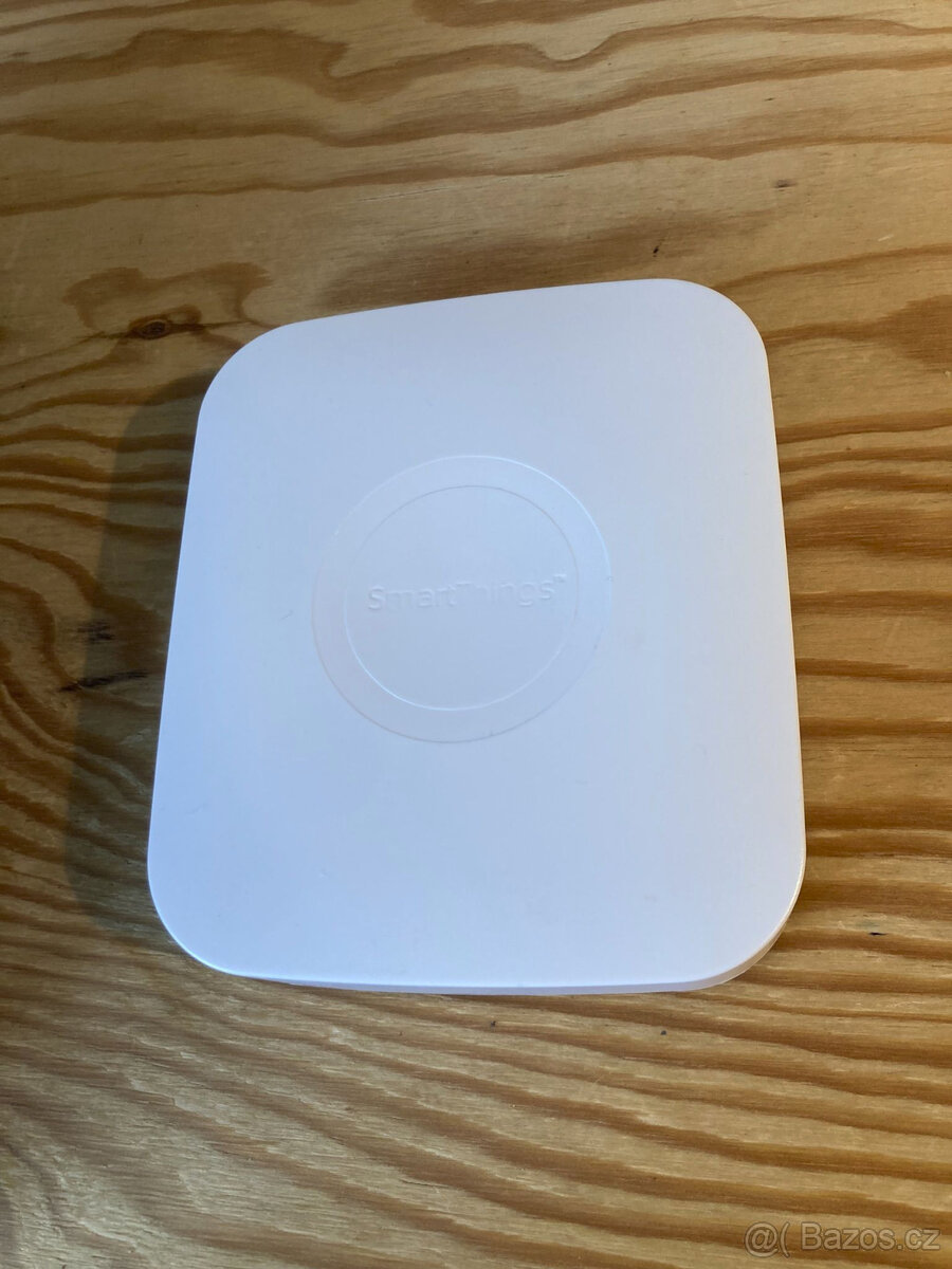 Samsung SmartThings Hub v2 (2015)