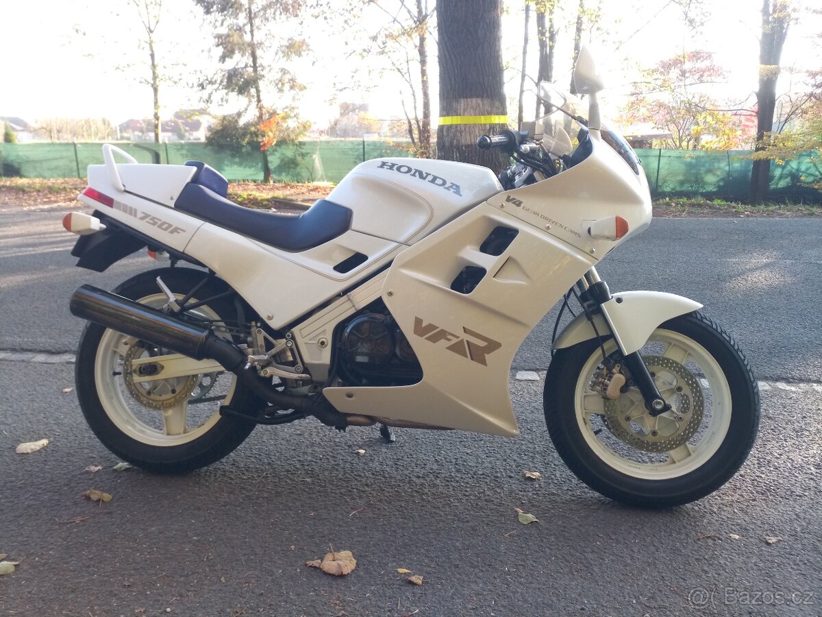 Honda VFR 750 F