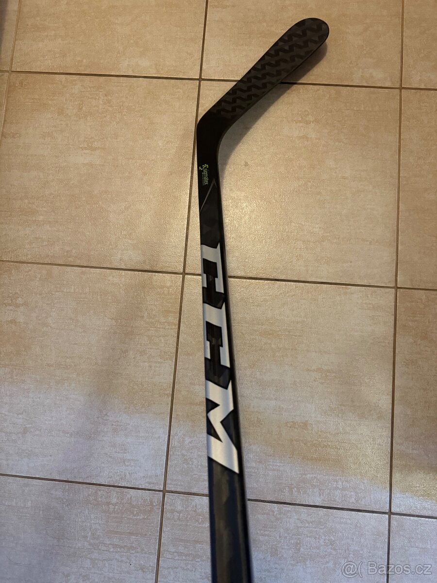 Hokejka CCM TRIGGER 2 PMT, pravá, P19, flex 100