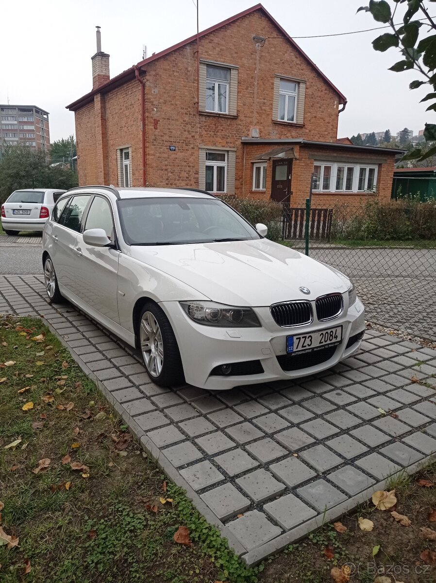 BMW 325d r.v.2011 tovární M packet