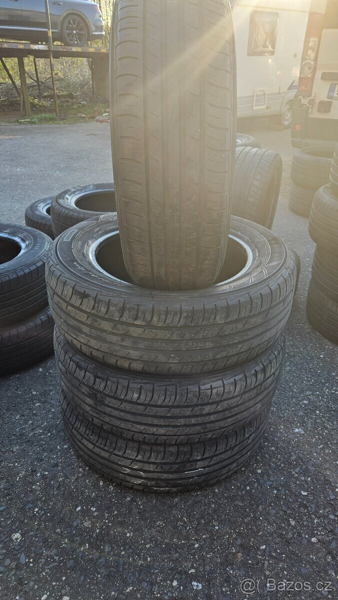 Sada letních pneu rozměr 215/65/17 značka Dunlop SP