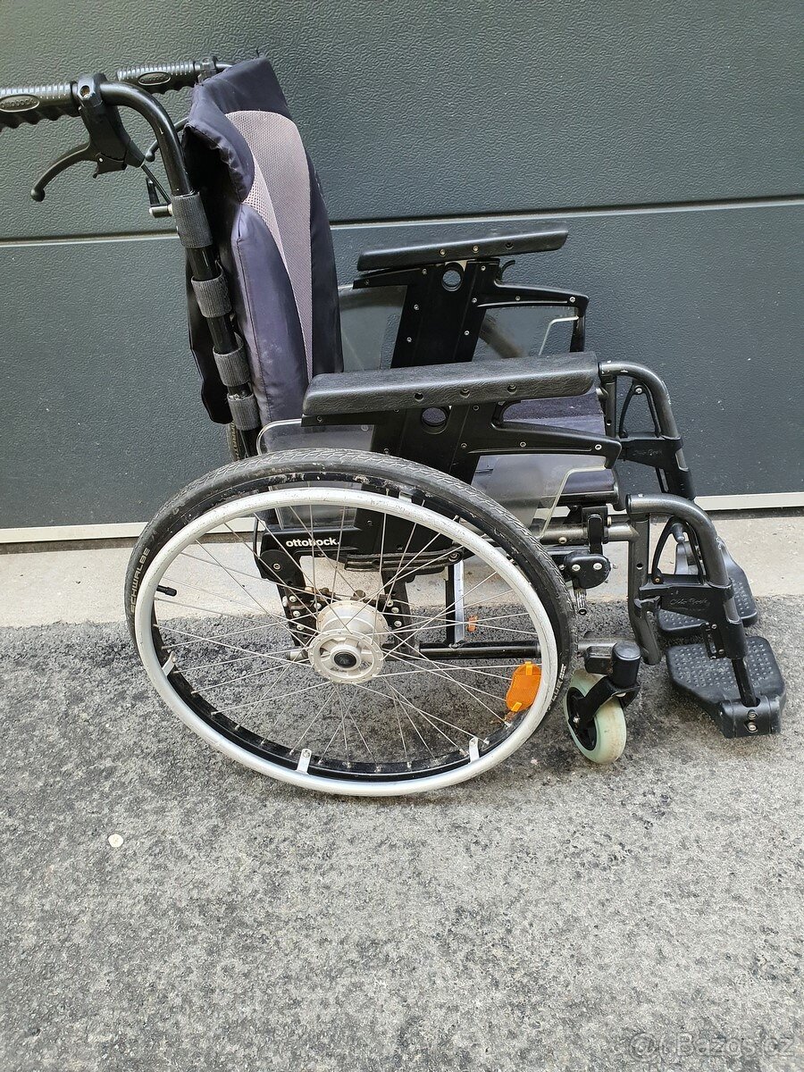 invalidní vozík OTTO BOCK, 2+2 brzdy