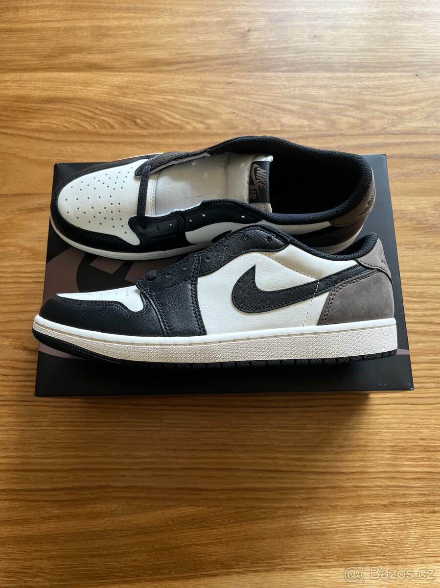 Air Jordan 1 Low OG "Mocha"