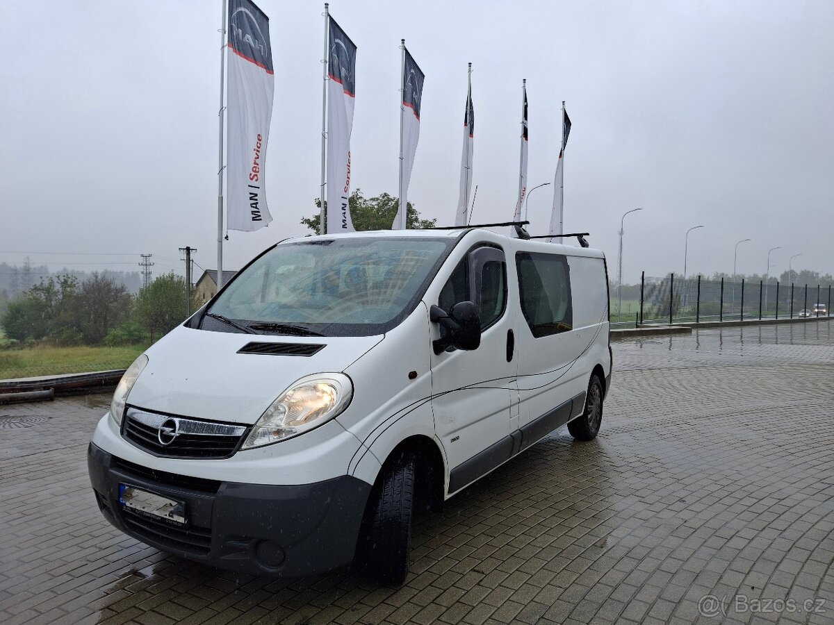 Opel Vivaro, 6míst, rok 2012, TZ