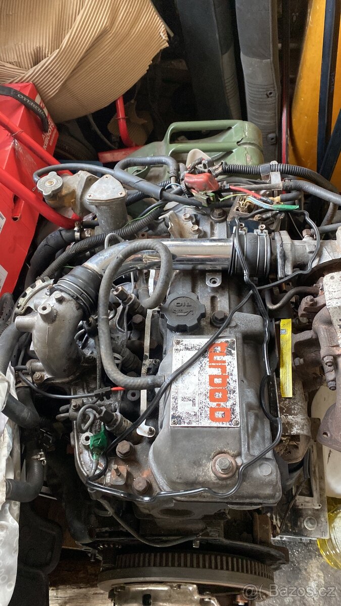 TOYOTA land cruiser 70/73 motor 2lt 63 kw a 2.4d