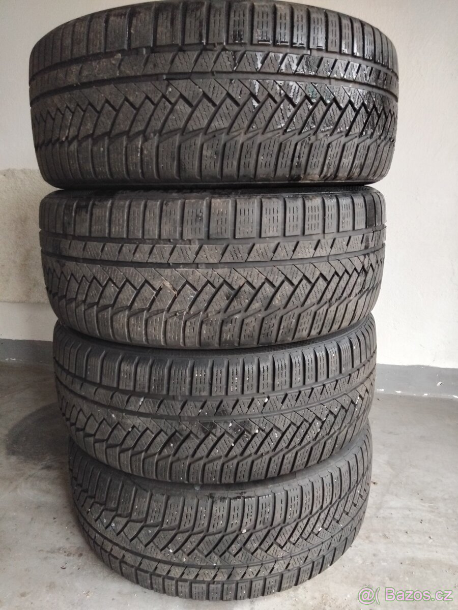 Zimní pneu Continental 235/45 R18