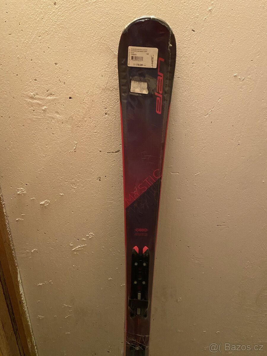 Nové dámské lyže zn. Elan, 140 cm