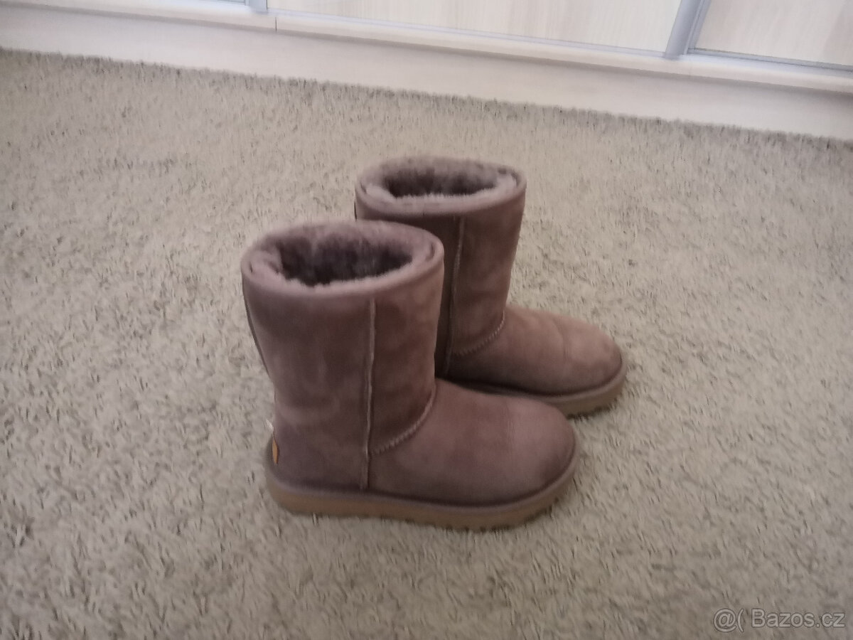 Válenky UGG vel.36